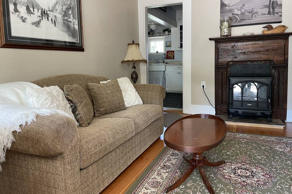 Photo of Livingroom in Nob Hill