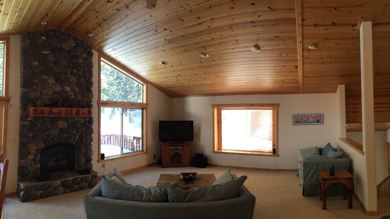 Photo of Livingroom in Truckee