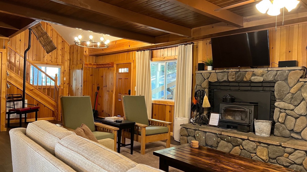 Photo of Livingroom in Cold Springs