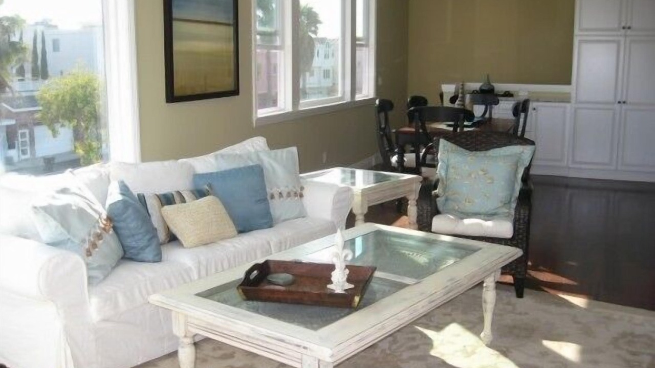 Photo of Livingroom in Sunset Beach