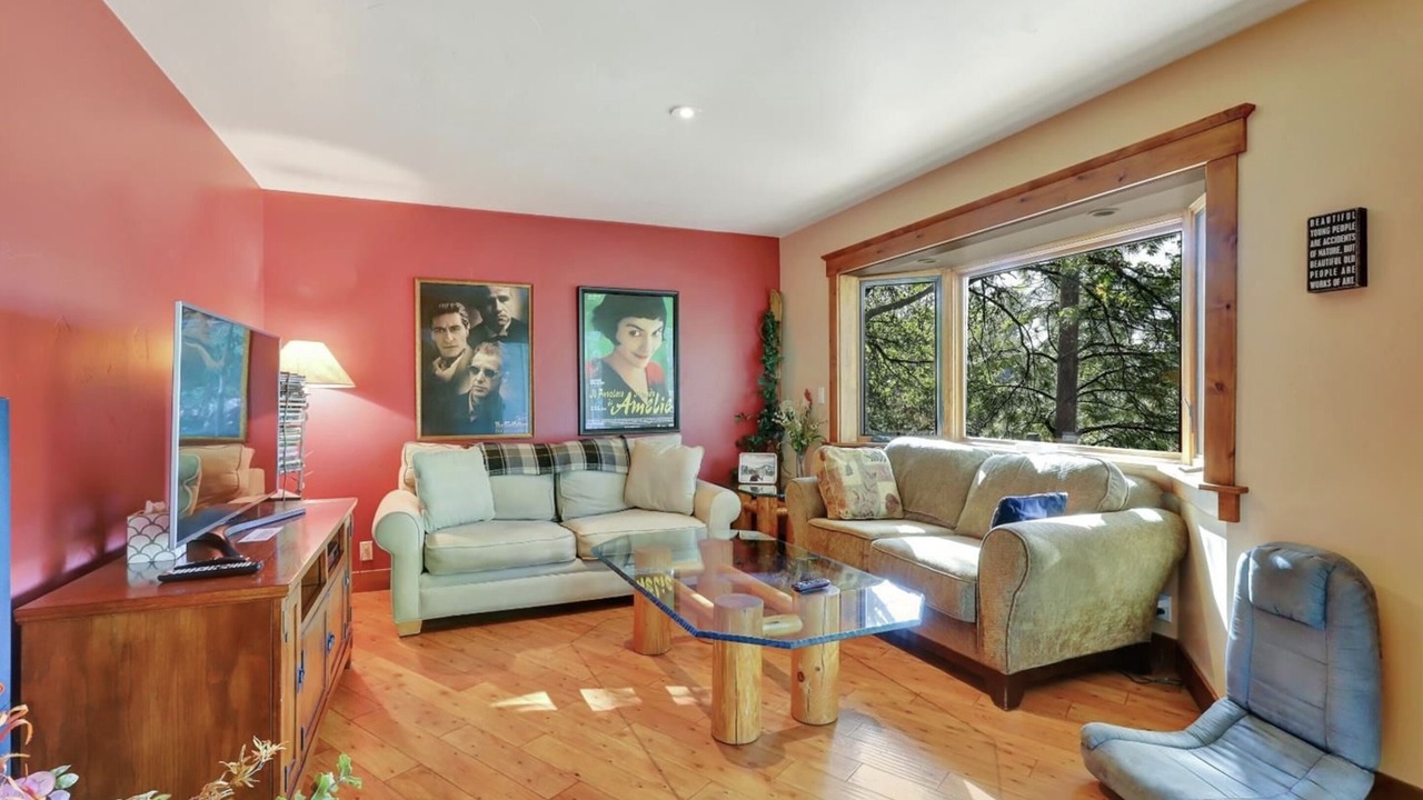 Photo of Livingroom in Nevada City