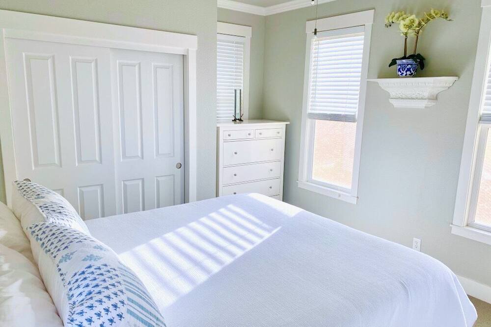 Photo of Bedroom in Chico