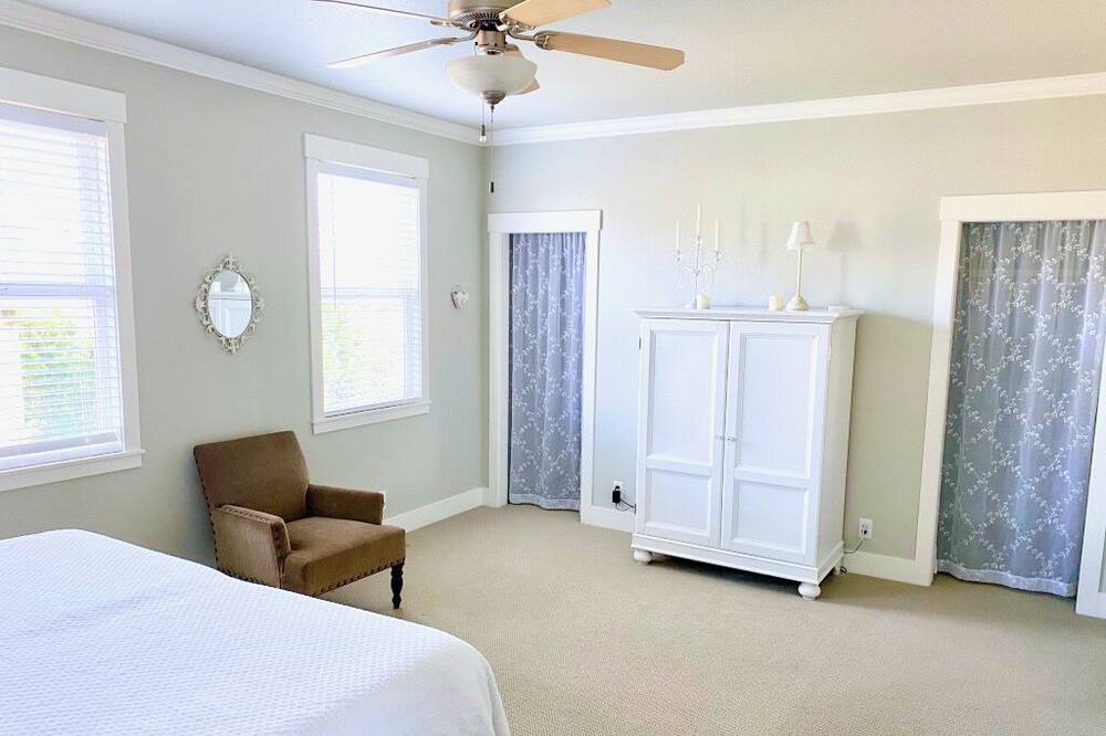 Photo of Bedroom in Chico