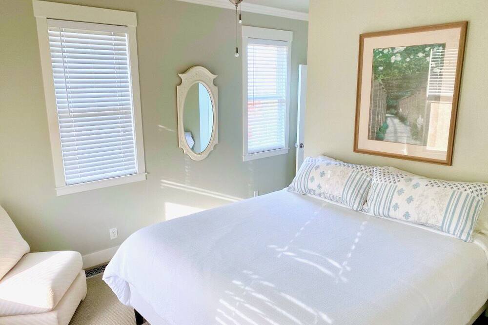 Photo of Bedroom in Chico