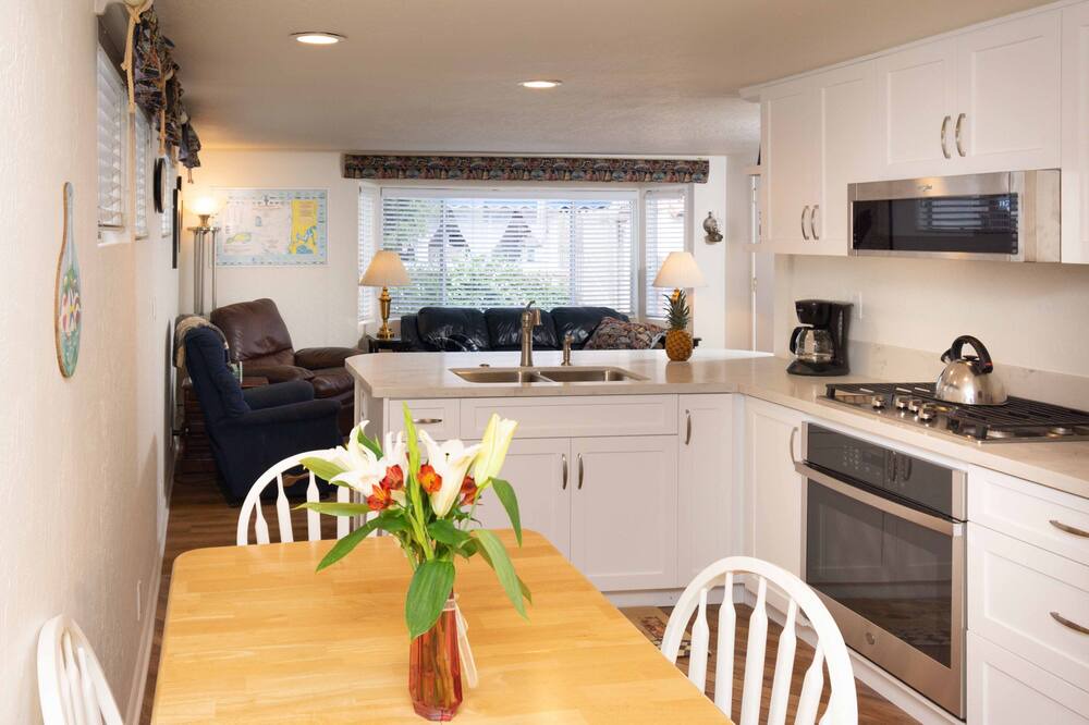Photo of Kitchen in Avalon