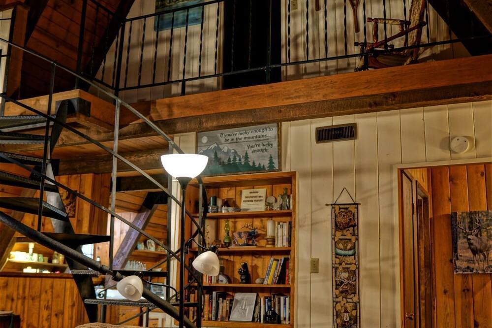 Photo of Bedroom in Sierra City