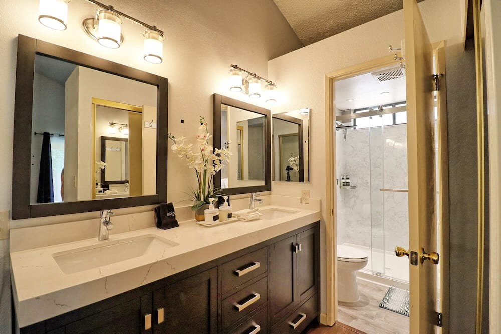 Photo of Bedroom in Santa Rosa