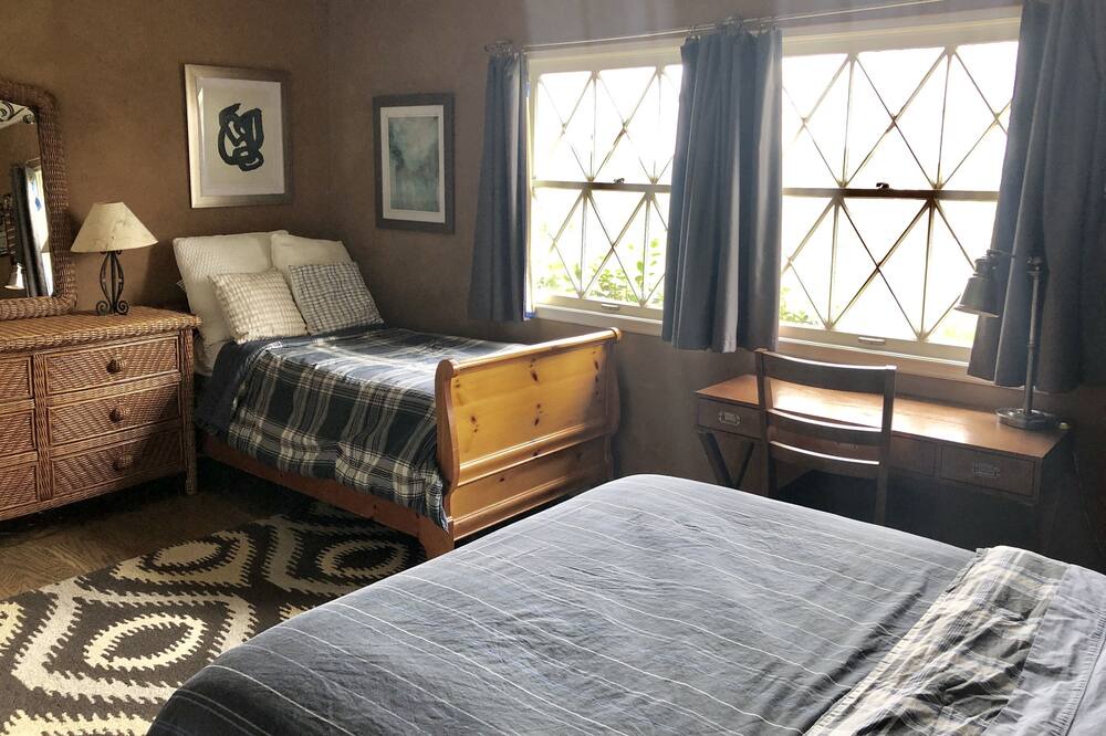 Photo of Bedroom in Covenant