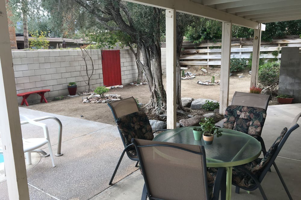 Photo of Patio Balcony in Palm Desert