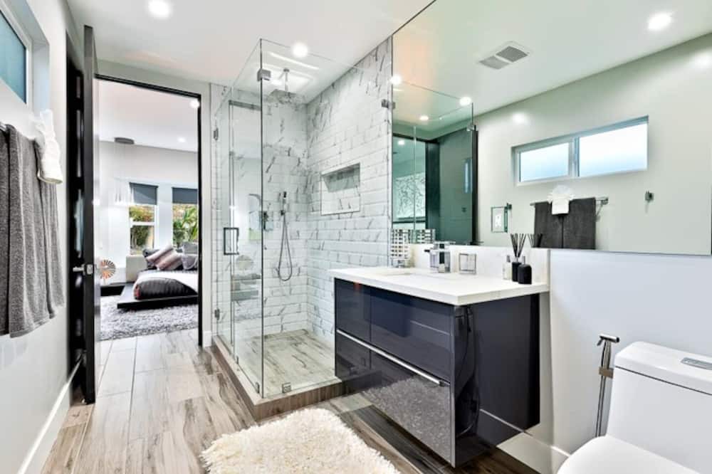 Photo of Bathroom in Faircrest Heights