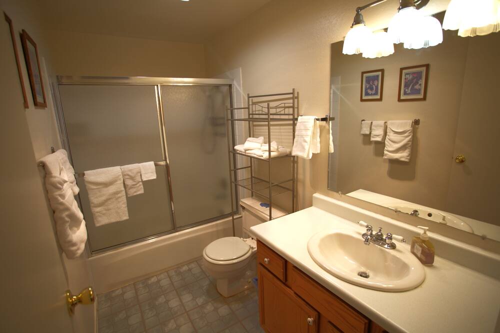 Photo of Bathroom in Mira Loma