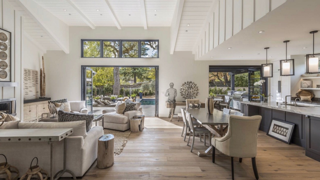 Photo of Livingroom in St. Helena