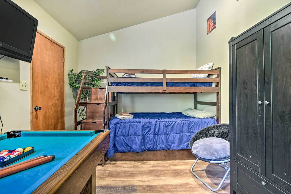 Photo of Bedroom in Pine Mountain Club