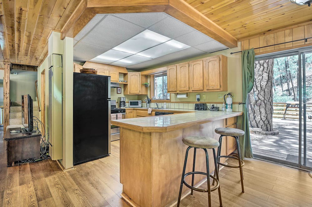 Photo of Kitchen in Pine Mountain Club