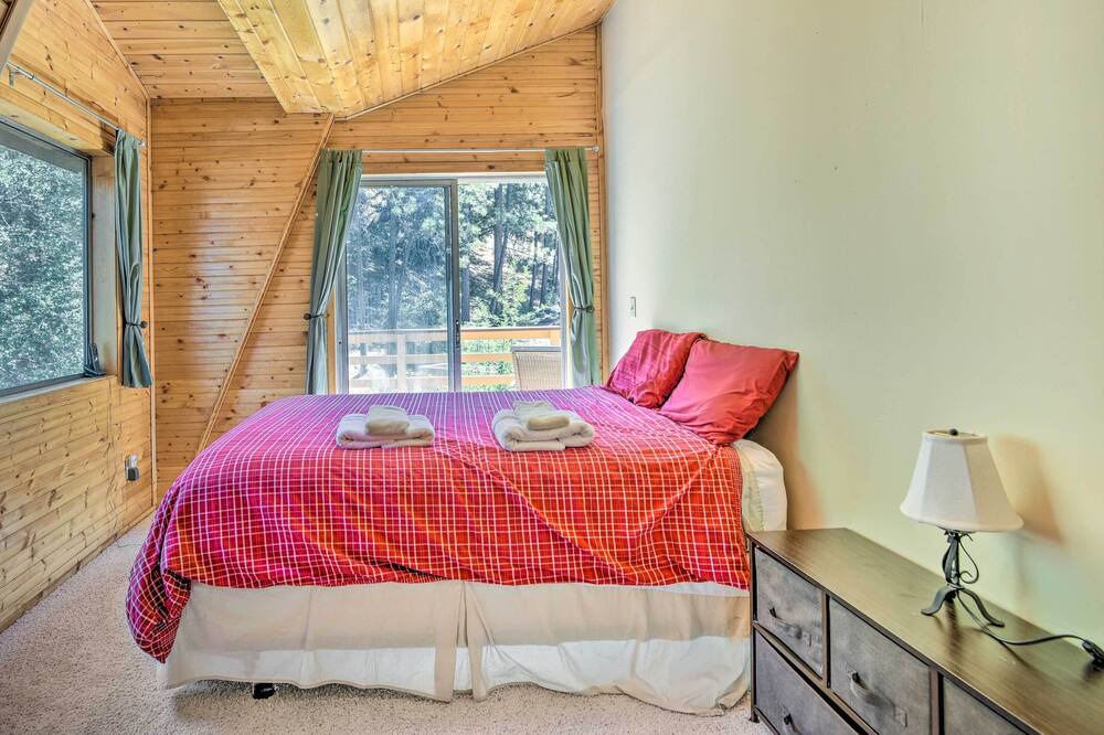 Photo of Bedroom in Pine Mountain Club