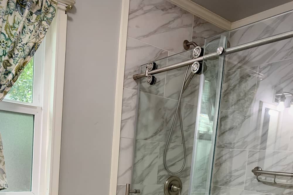 Photo of Bathroom in Lodi