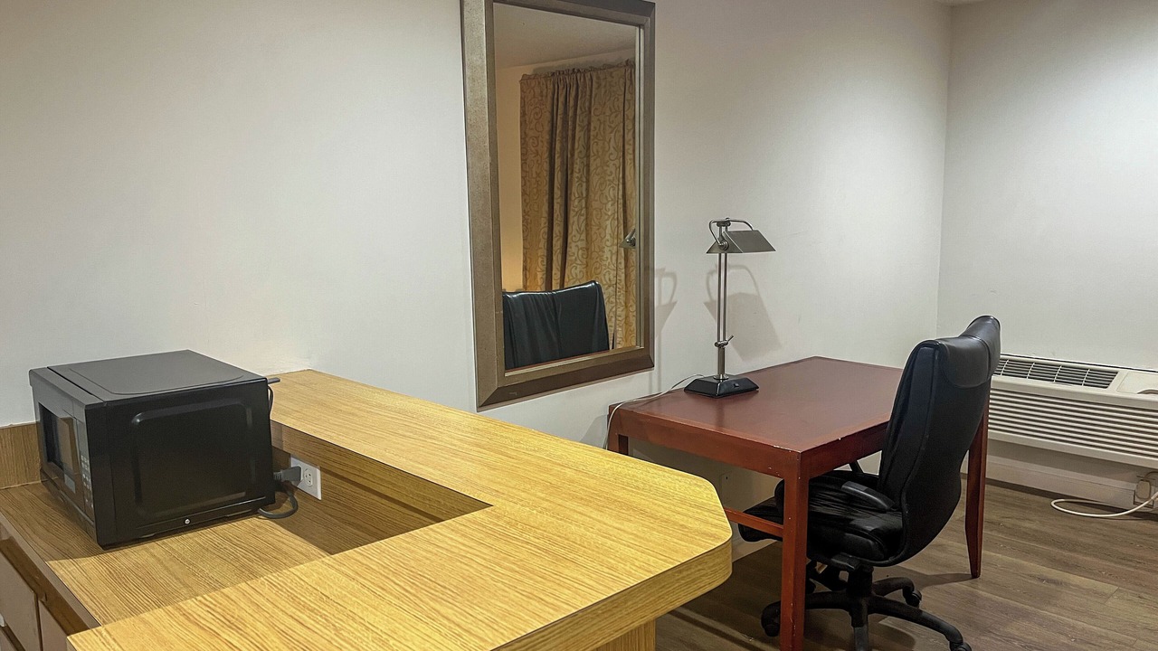 Photo of Bedroom in Victorville