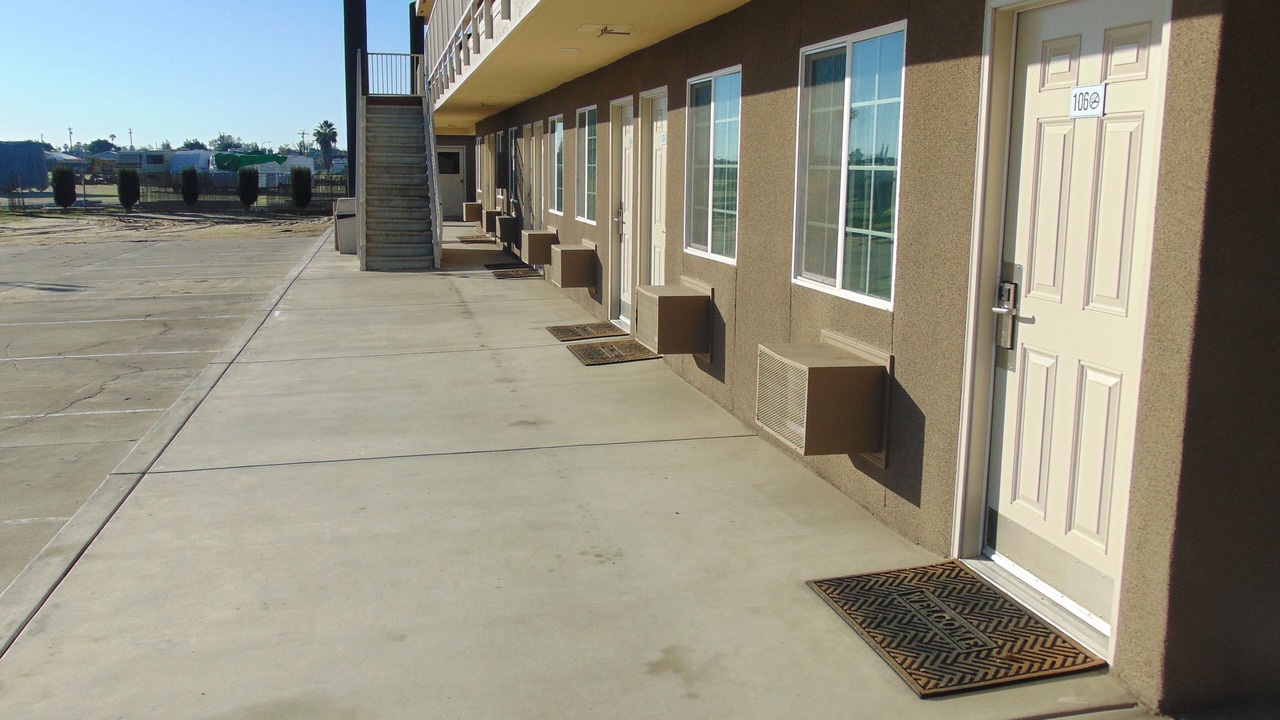 Photo of Outdoor in Corcoran