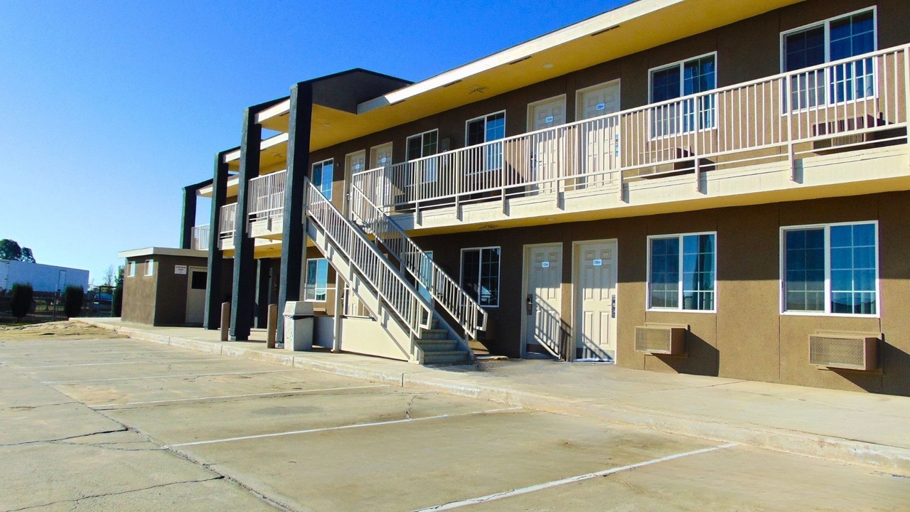Photo of Outdoor in Corcoran