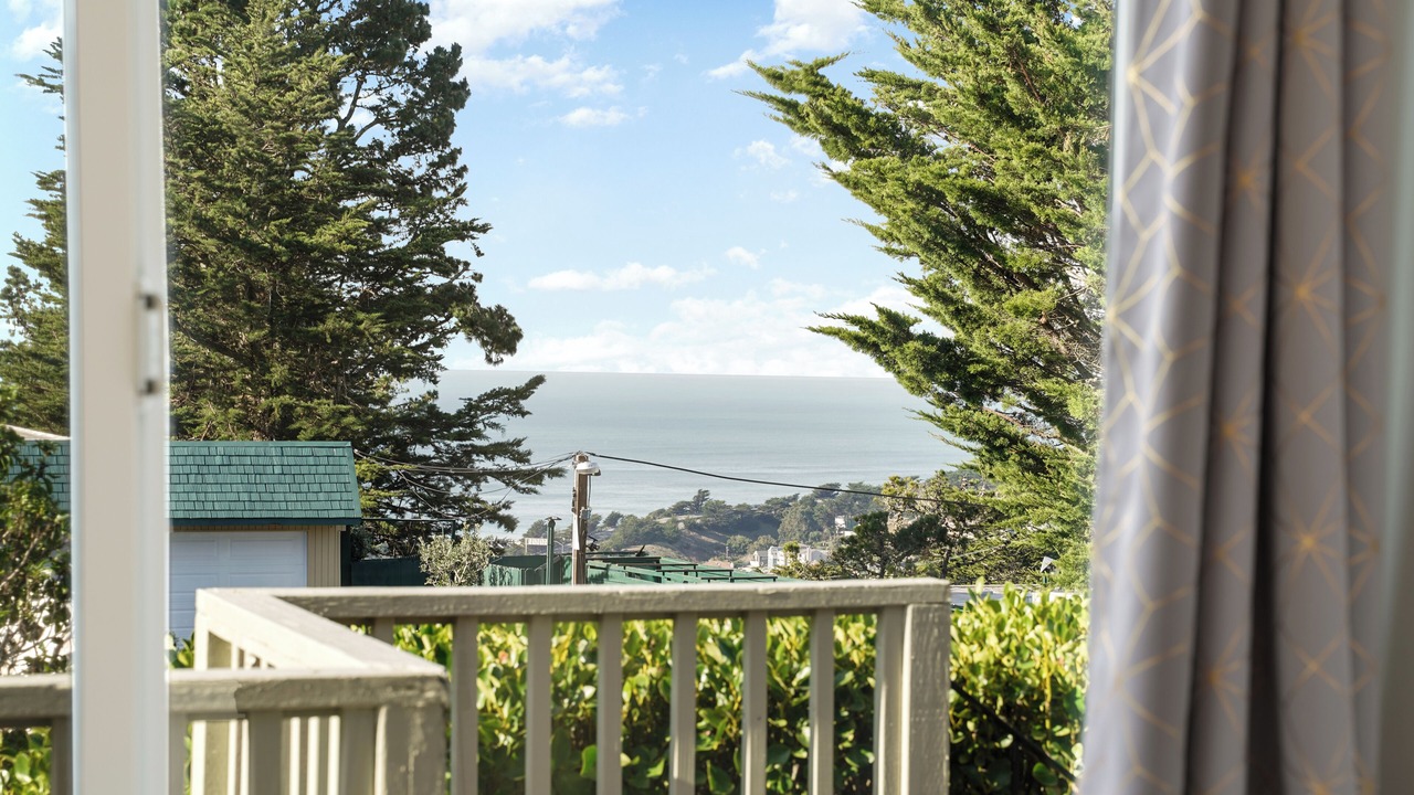 Photo of Patio Balcony in Pacifica