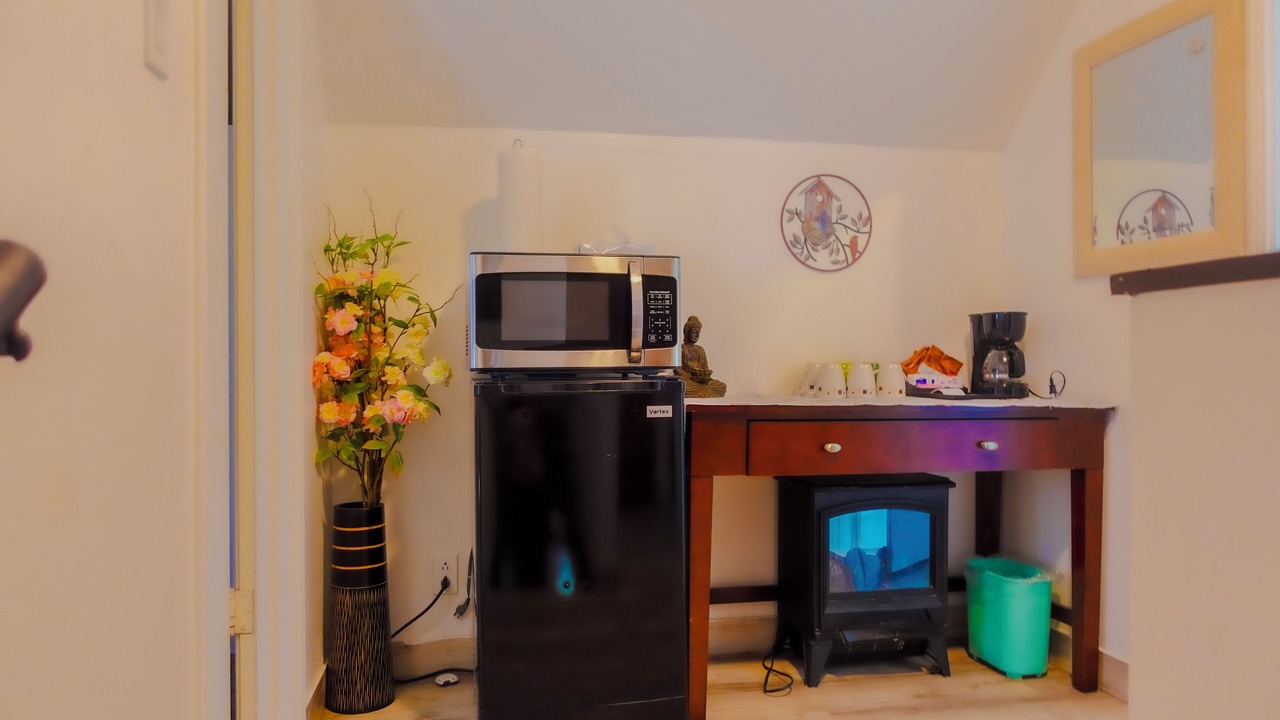 Photo of Bedroom in Crestline
