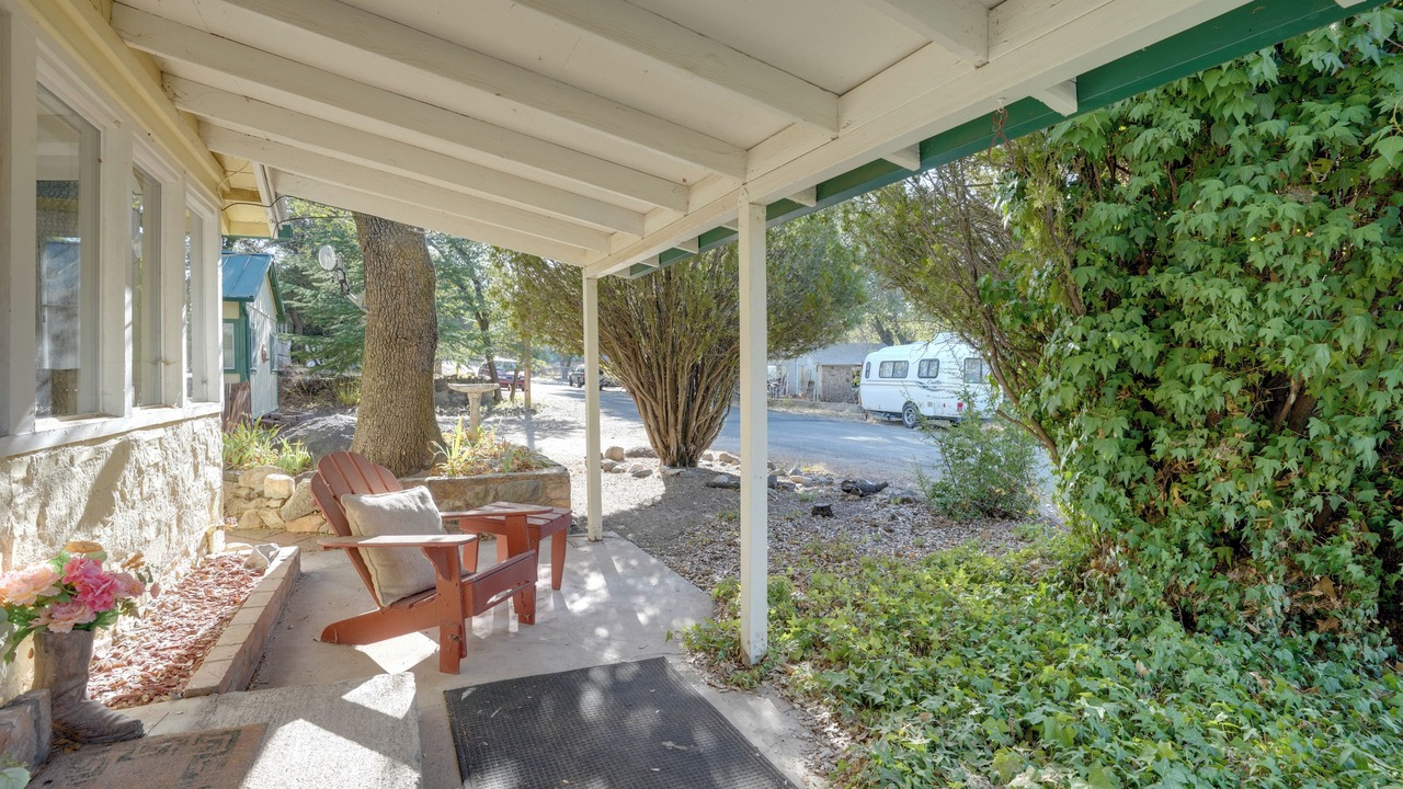 Photo of Patio Balcony in Yarnell