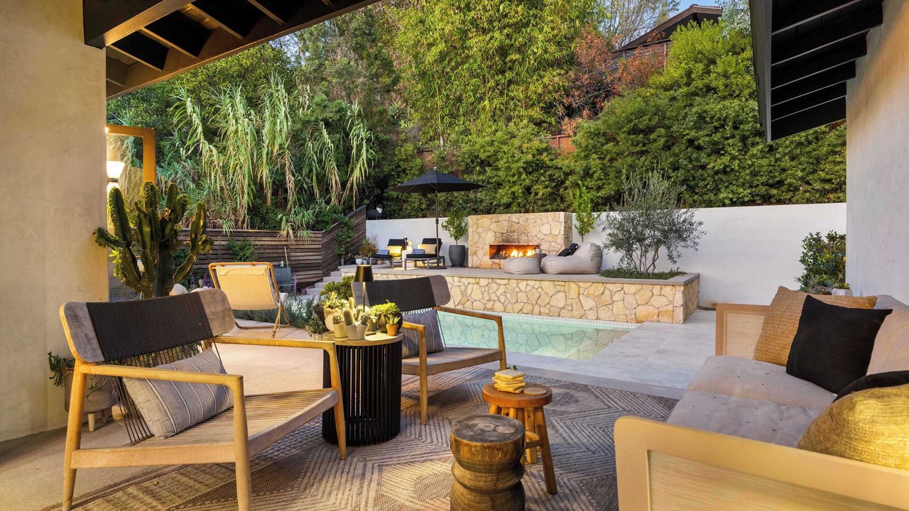 Photo of Patio Balcony in Hollywood Hills