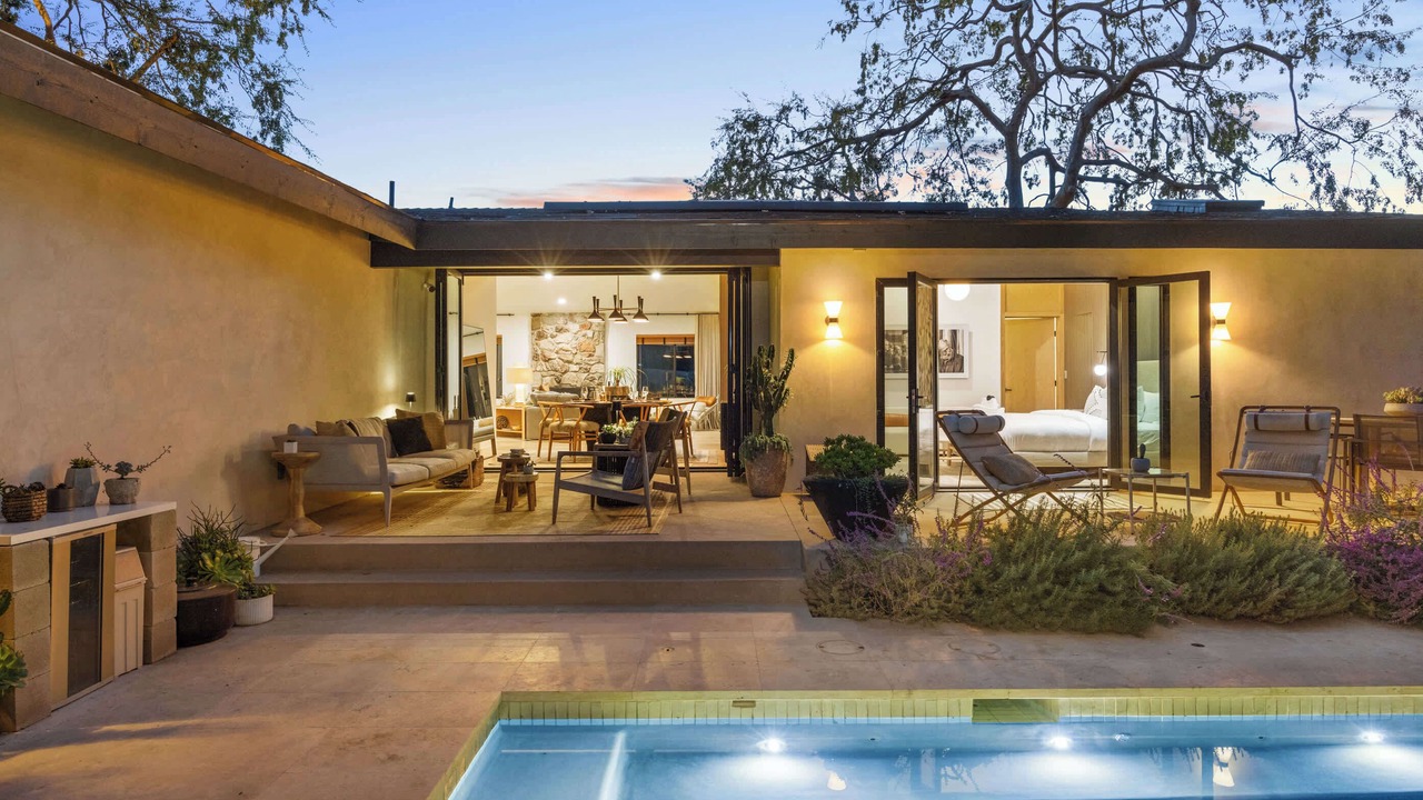 Photo of Outdoor in Hollywood Hills