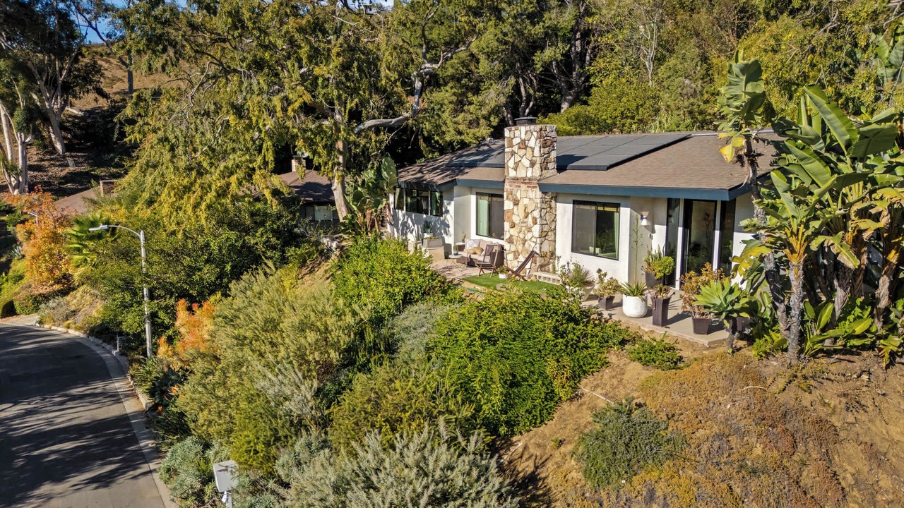Photo of Outdoor in Hollywood Hills
