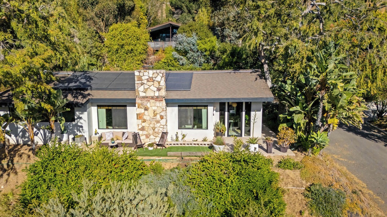 Photo of Outdoor in Hollywood Hills