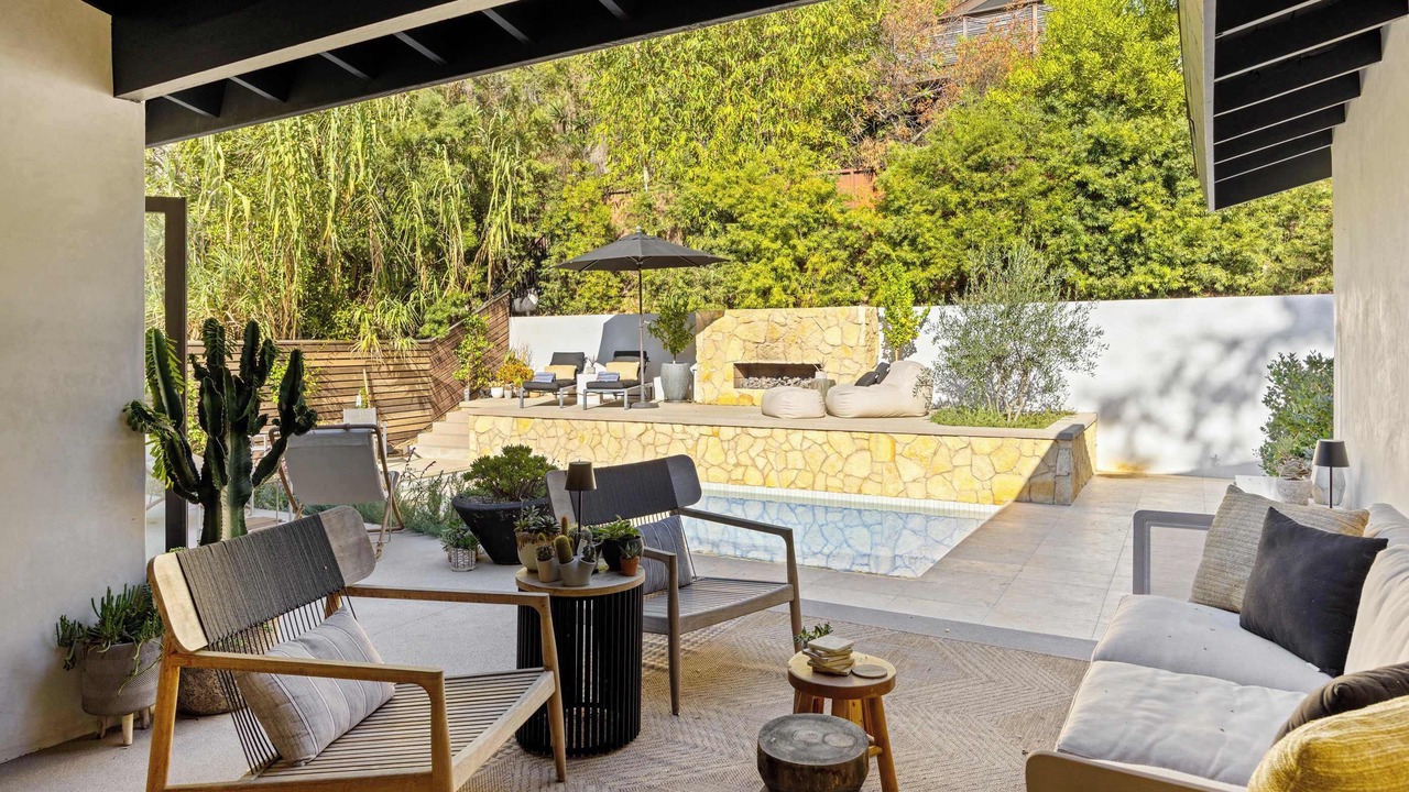 Photo of Patio Balcony in Hollywood Hills