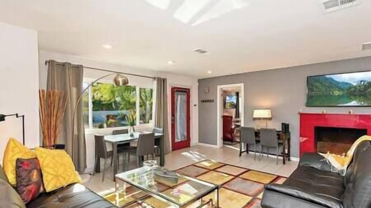 Photo of Livingroom in Uptown Design District