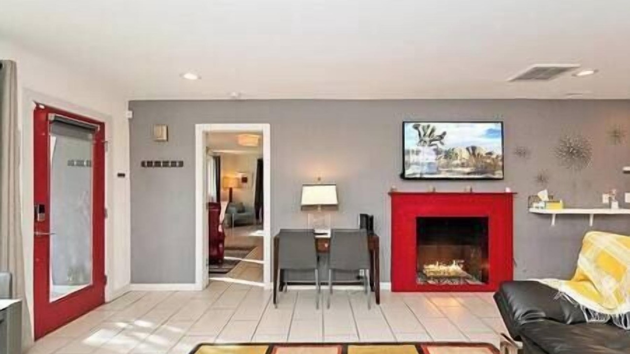 Photo of Livingroom in Uptown Design District