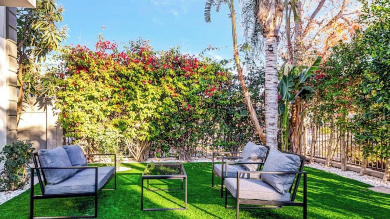 Photo of Outdoor in Encino
