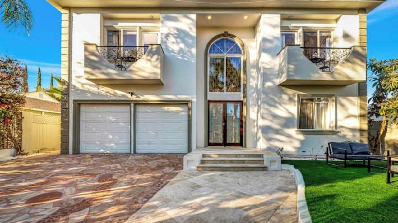 Photo of Outdoor in Encino
