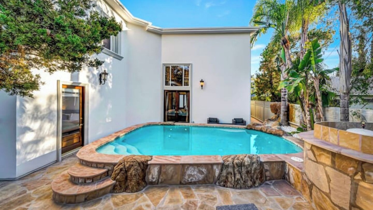 Photo of Outdoor in Encino