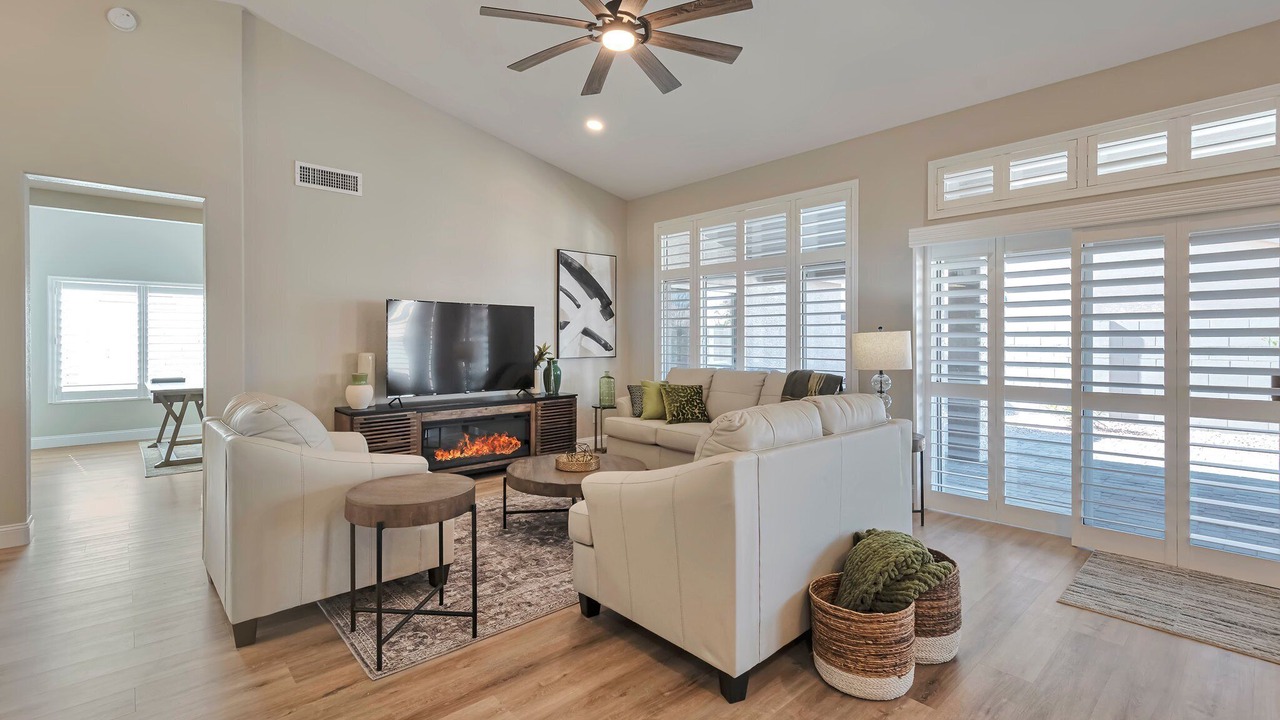 Photo of Livingroom in Palm Valley
