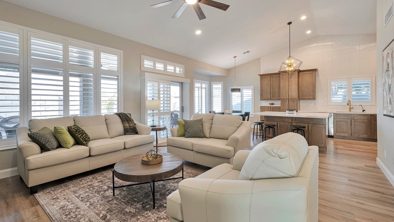 Photo of Livingroom in Palm Valley