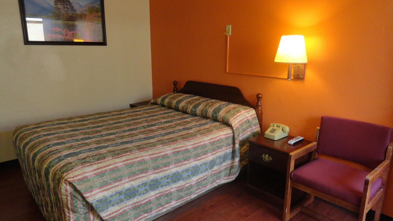 Photo of Bedroom in Taft