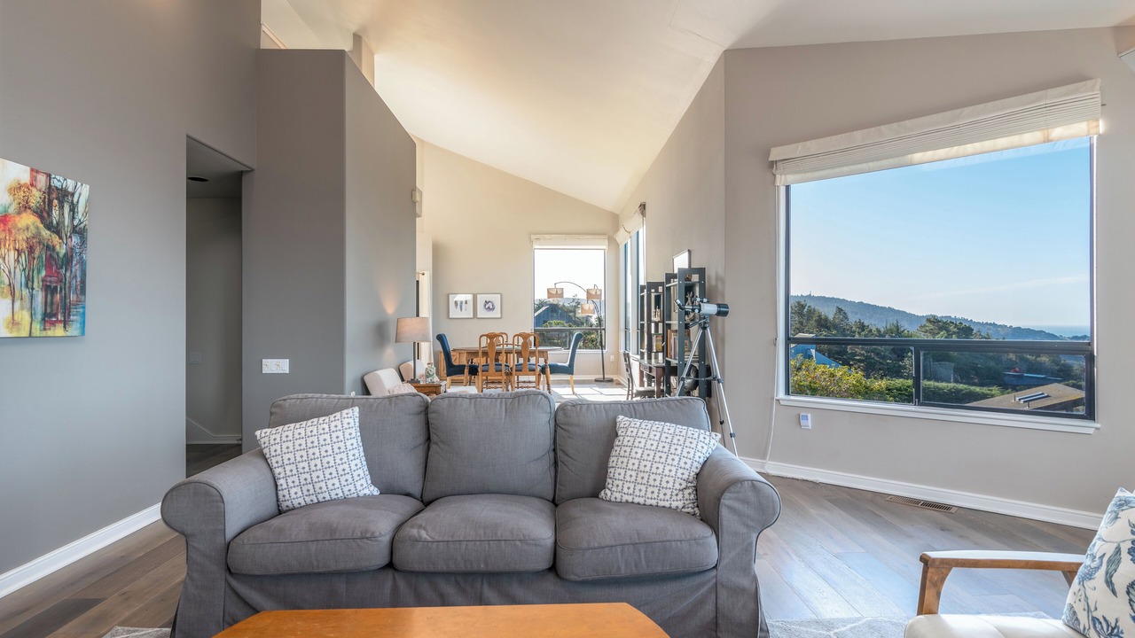 Photo of Livingroom in Sea Ranch