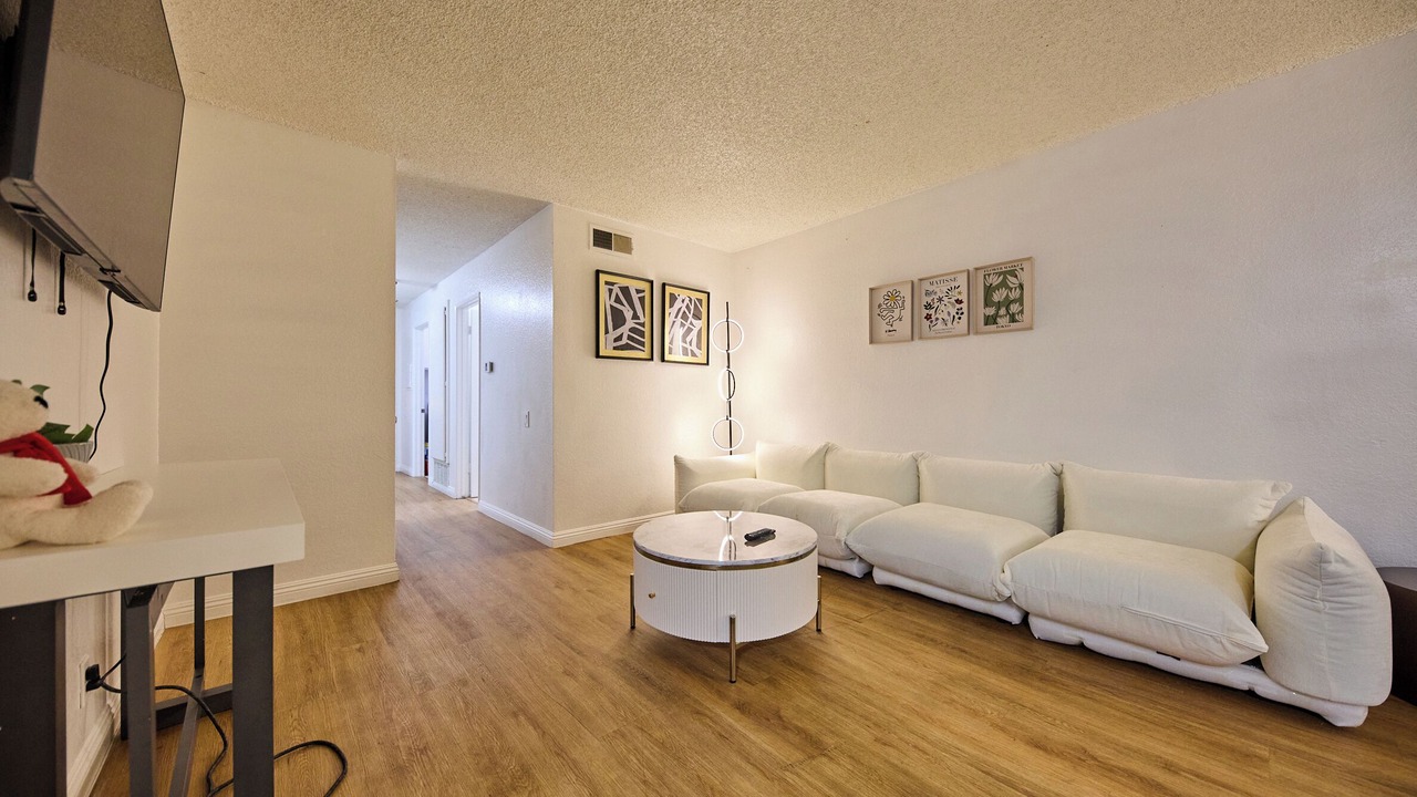Photo of Livingroom in Hacienda Heights