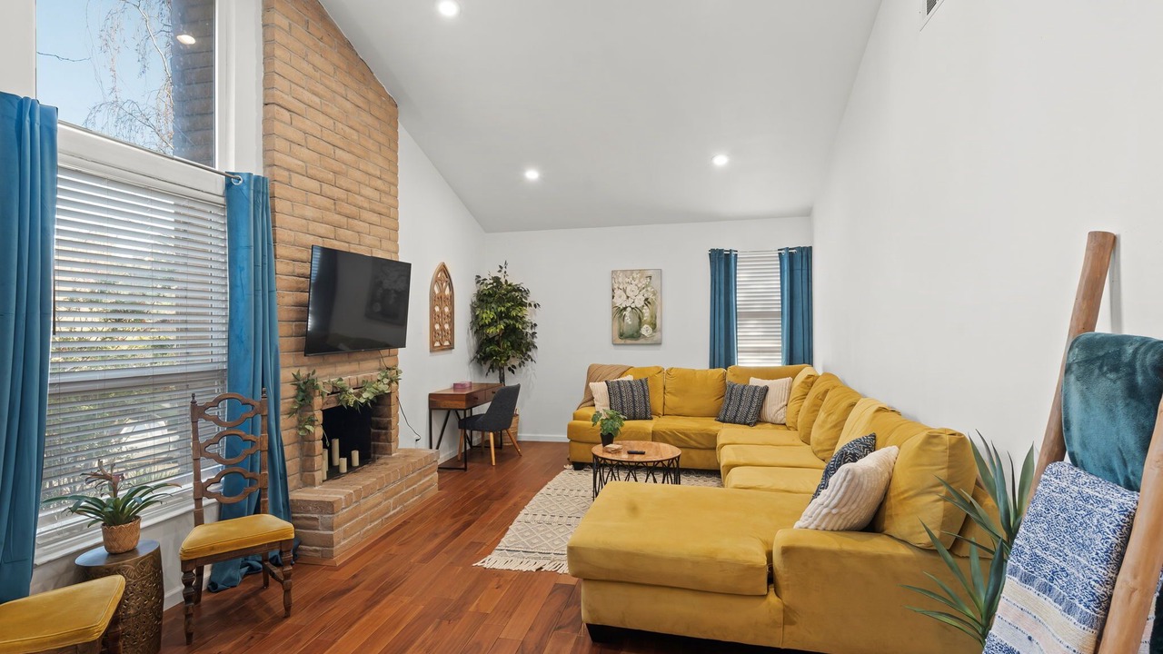 Photo of Livingroom in Pinole
