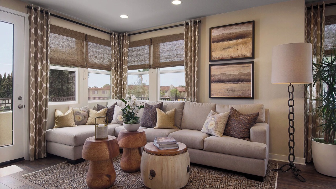 Photo of Livingroom in Downey