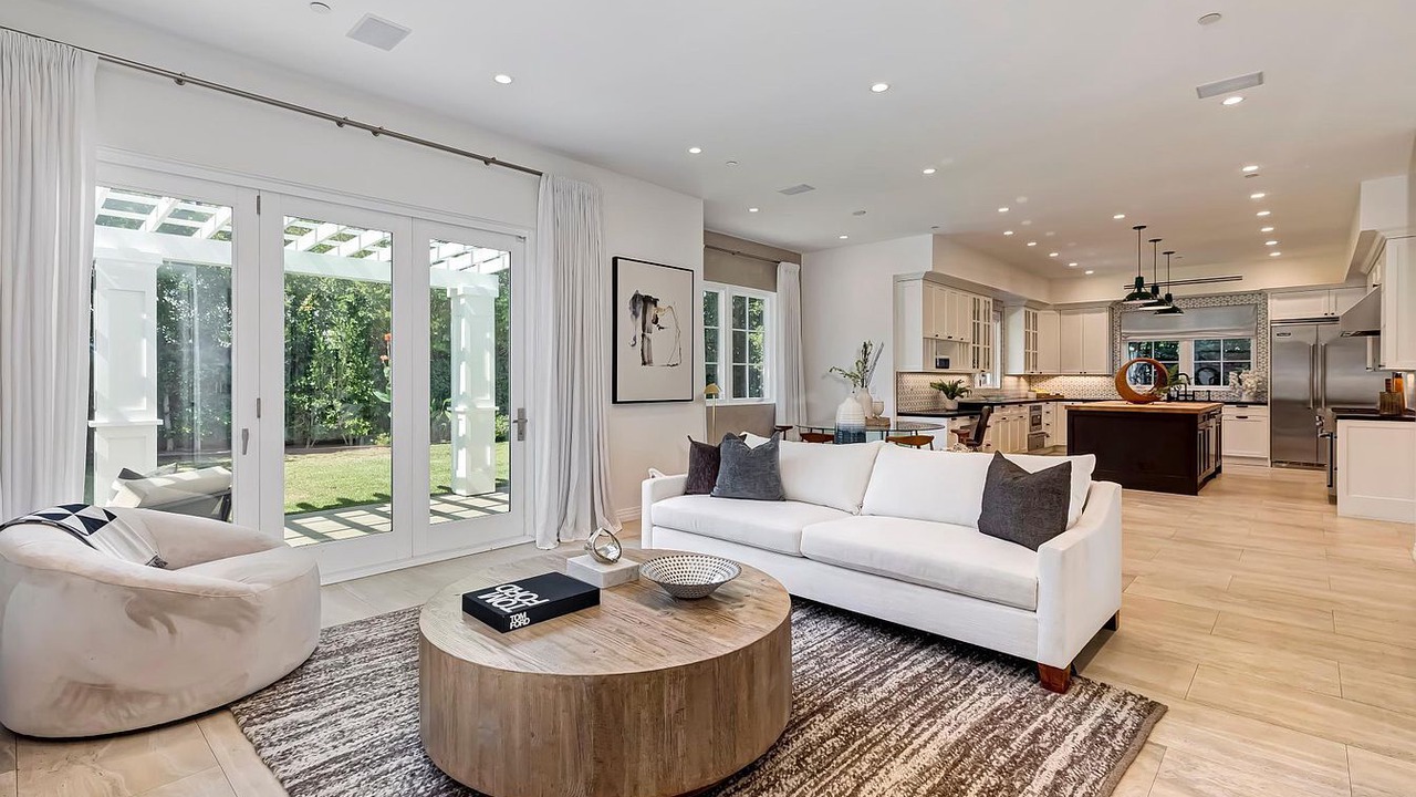 Photo of Livingroom in Beverlywood