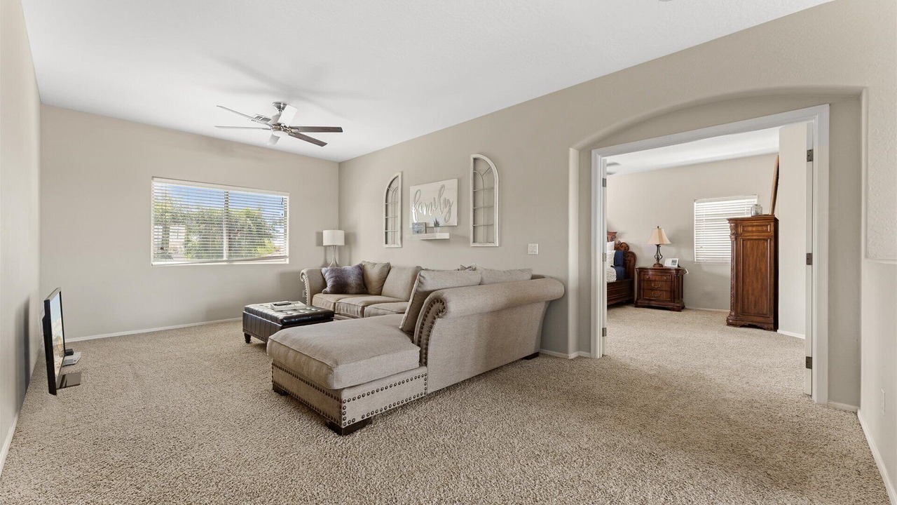 Photo of Livingroom in Rovey Farm Estates