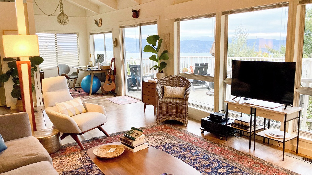 Photo of Livingroom in Kelseyville