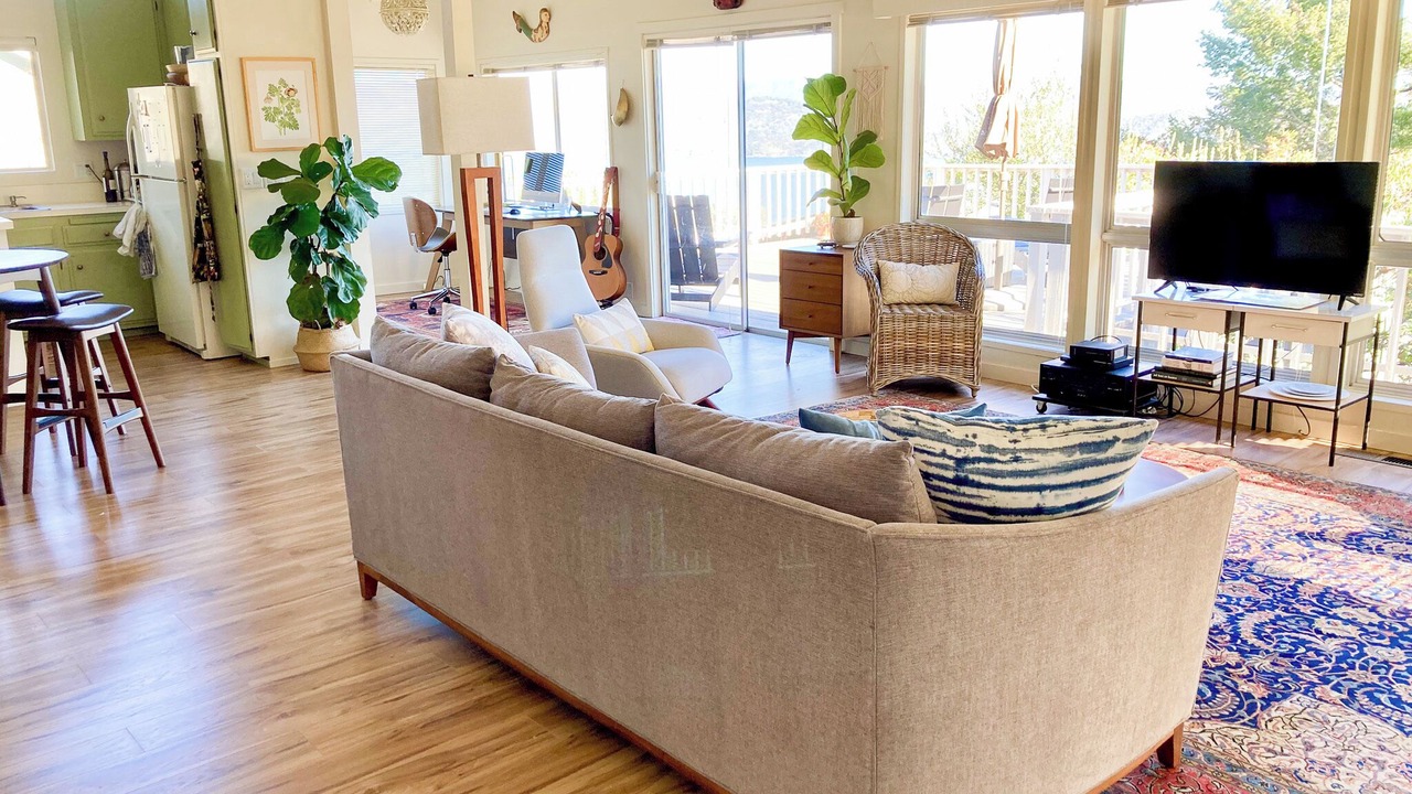 Photo of Livingroom in Kelseyville