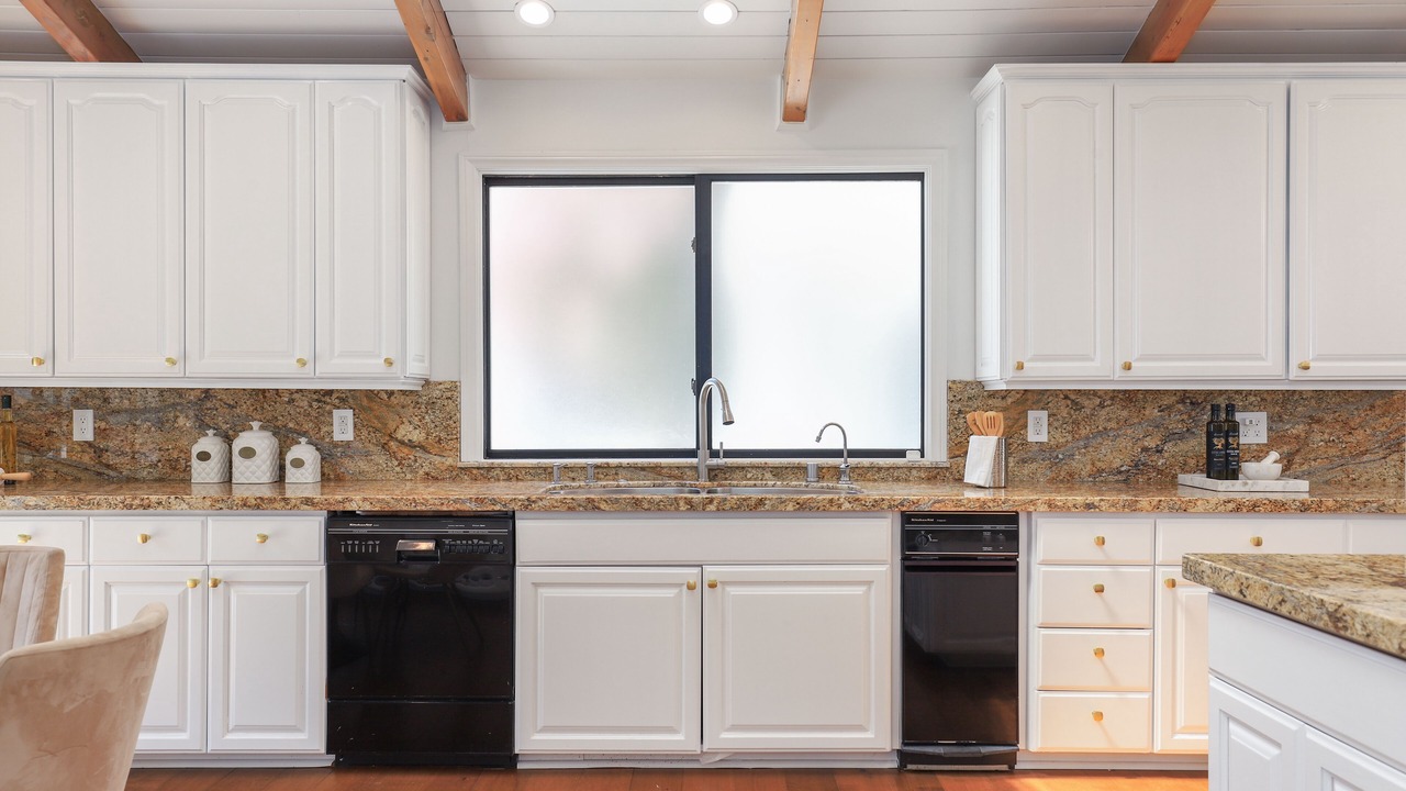 Photo of Kitchen in Woodland Hills