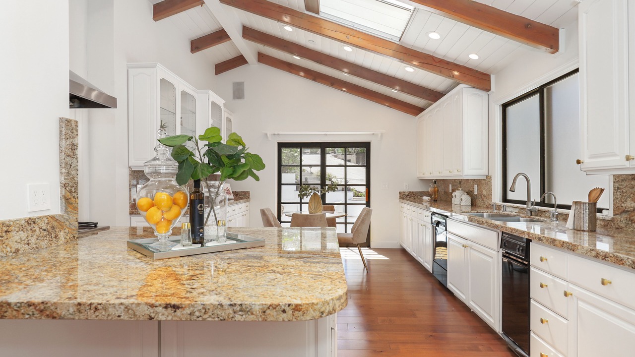 Photo of Kitchen in Woodland Hills