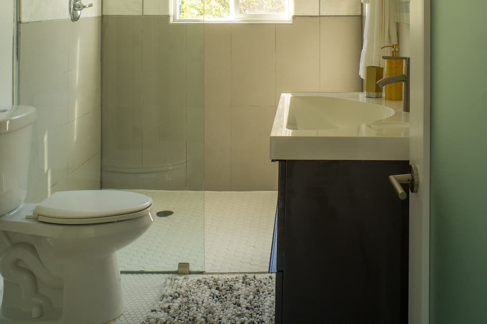 Photo of Bathroom in The Flats